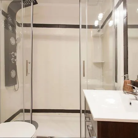 Modern Alfama Apartmán *